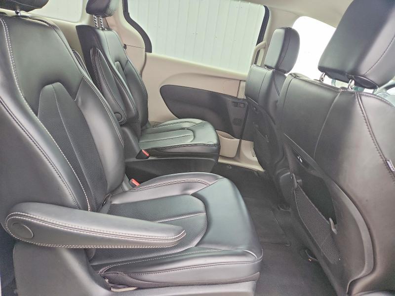 2023 CHRYSLER PACIFICA HYBRID TOURING L — Фото 10 из 13