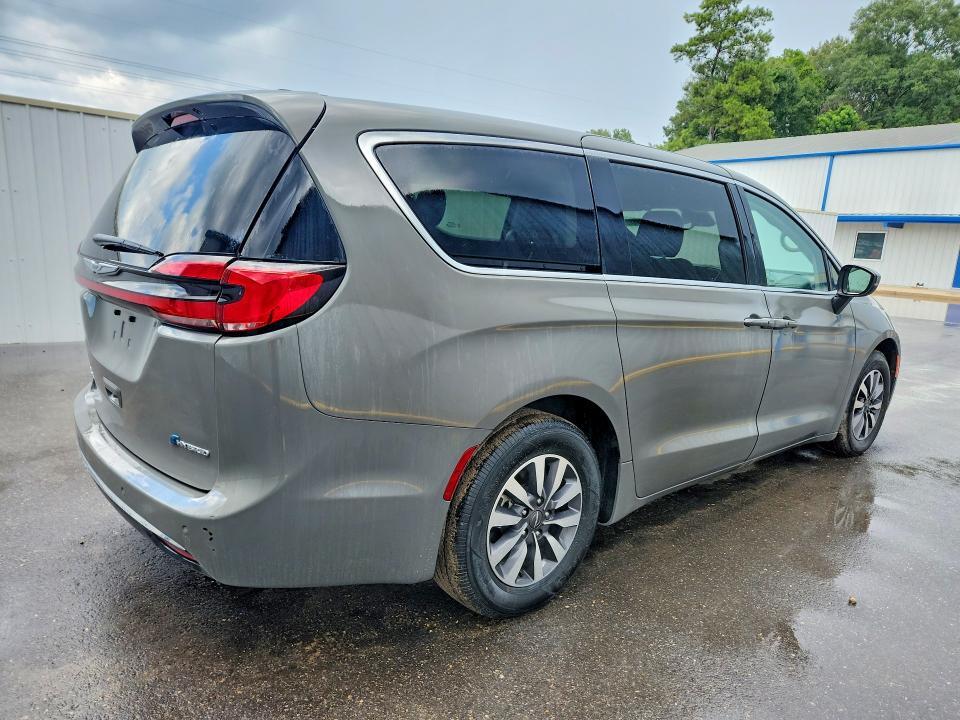 2023 CHRYSLER PACIFICA HYBRID TOURING L — Фото 3 из 13