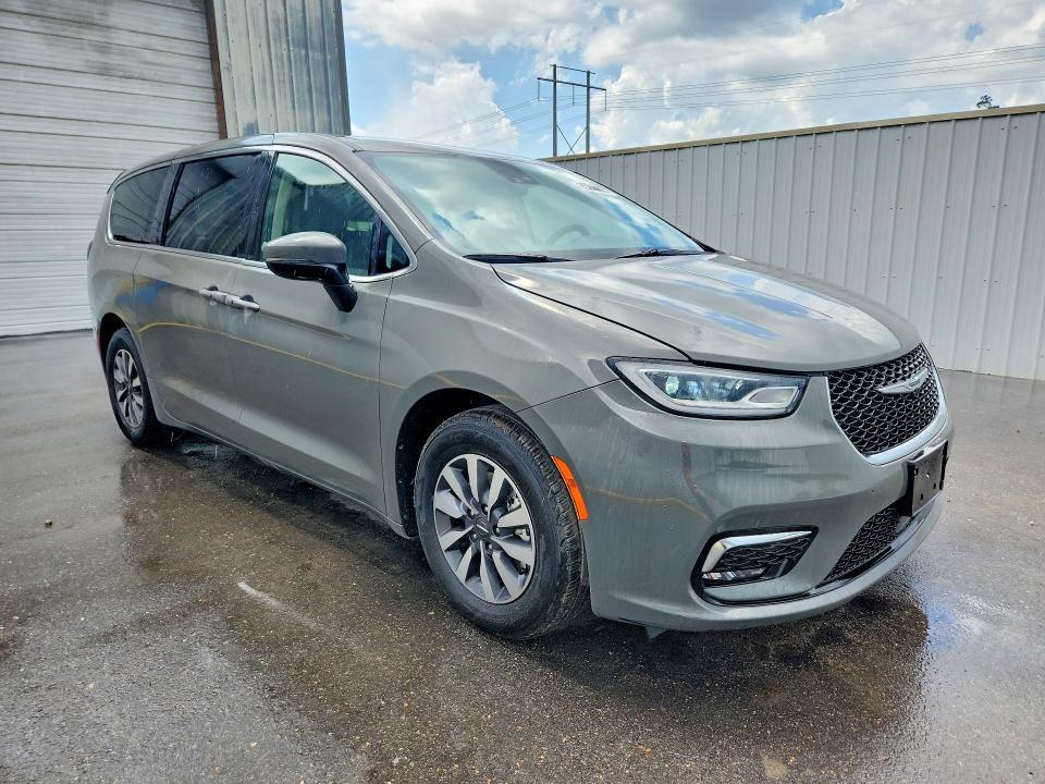 2023 CHRYSLER PACIFICA HYBRID TOURING L — Фото 4 из 13