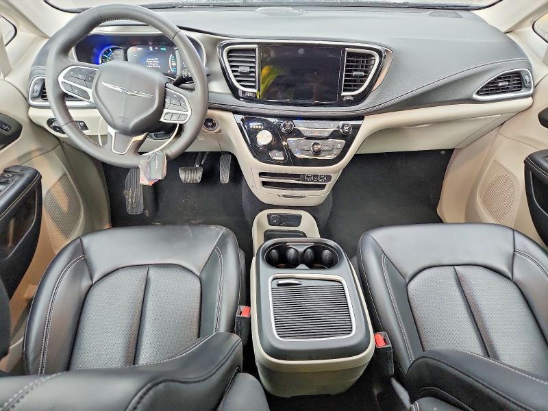 2023 CHRYSLER PACIFICA HYBRID TOURING L — Фото 8 из 13