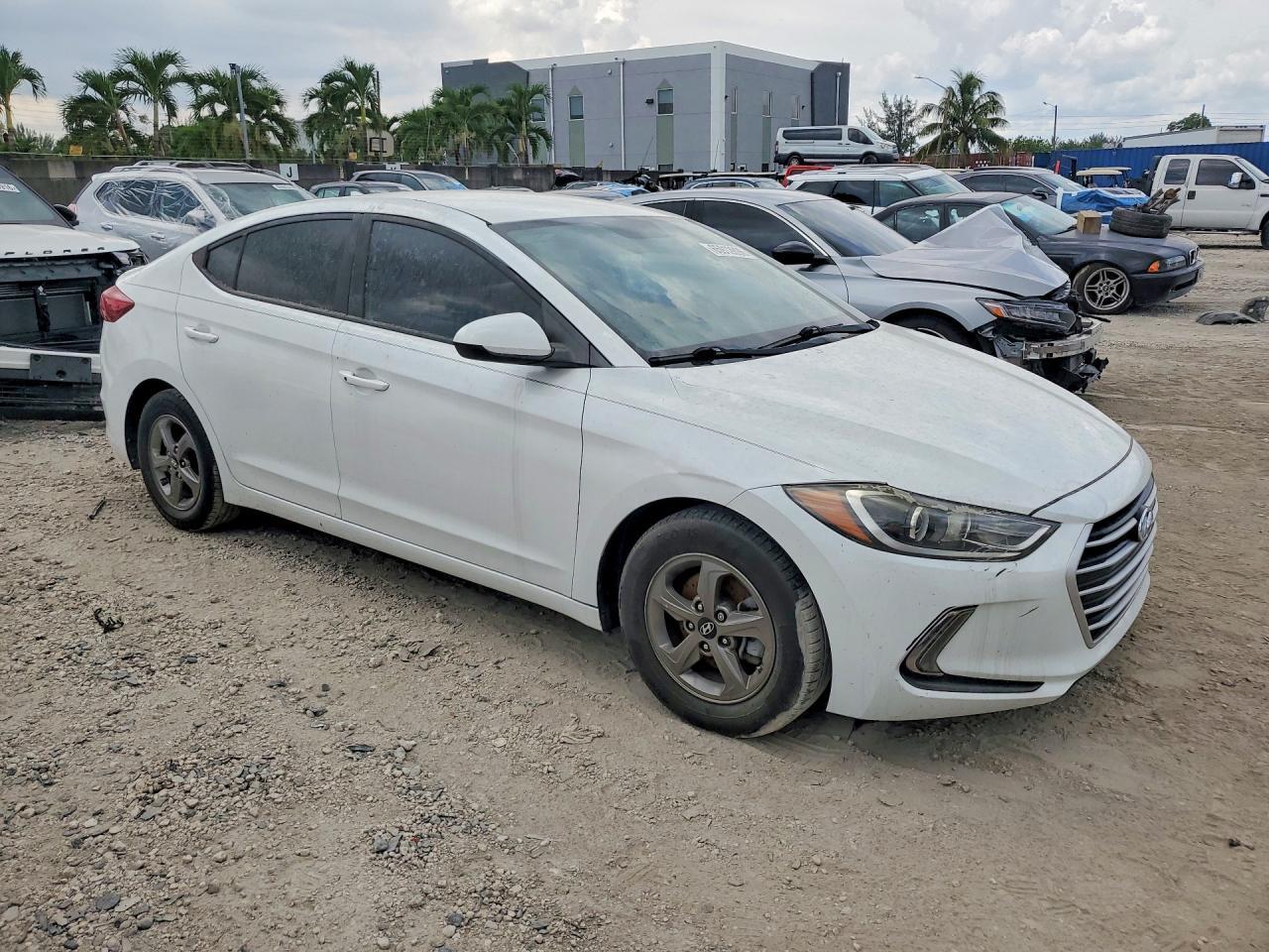 2017 HYUNDAI ELANTRA ECO — Фото 4 из 13