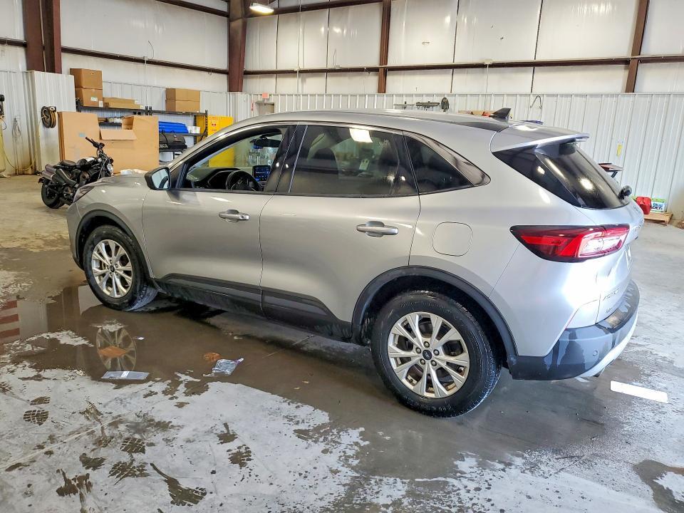 2023 FORD ESCAPE ACTIVE — Фото 2 из 13