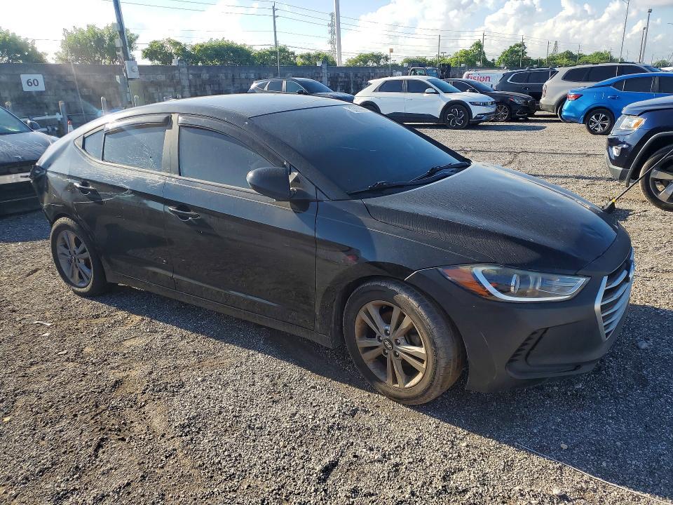 2017 HYUNDAI ELANTRA SE — Фото 4 из 12