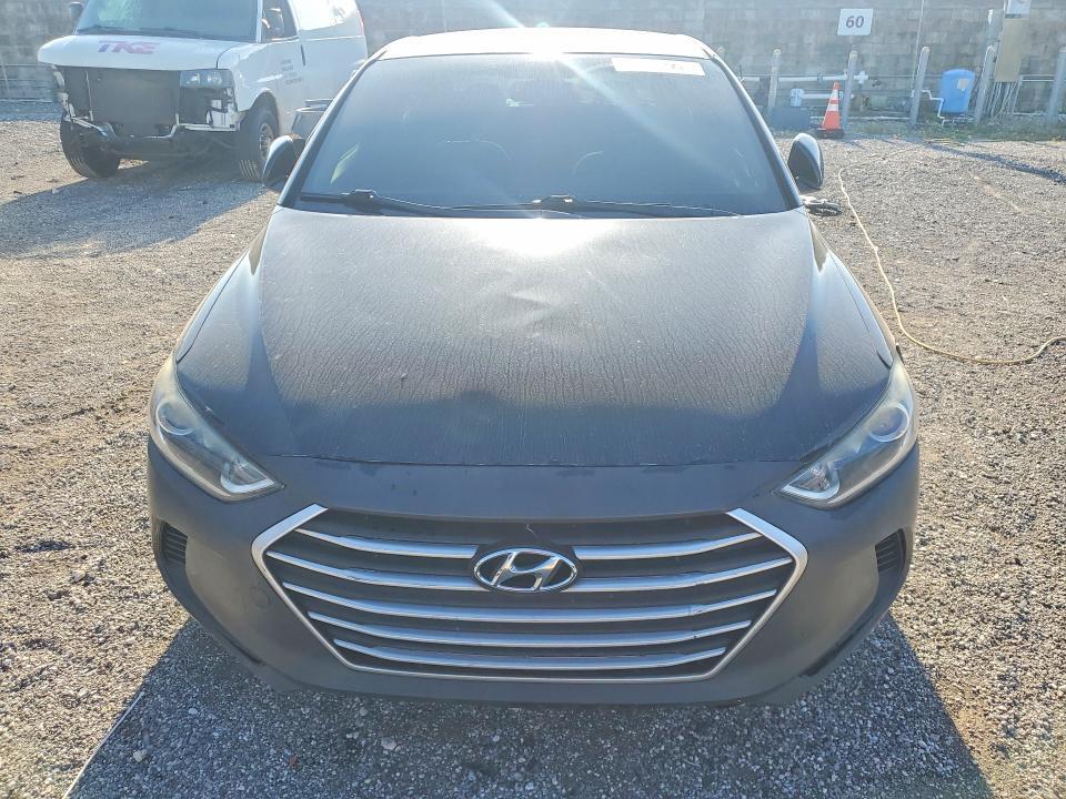 2017 HYUNDAI ELANTRA SE — Фото 5 из 12