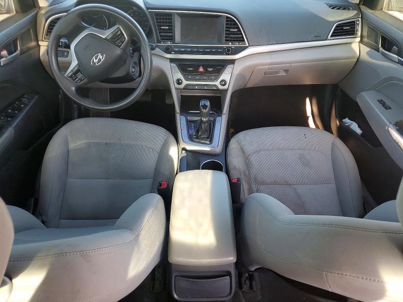 2017 HYUNDAI ELANTRA SE — Фото 8 из 12