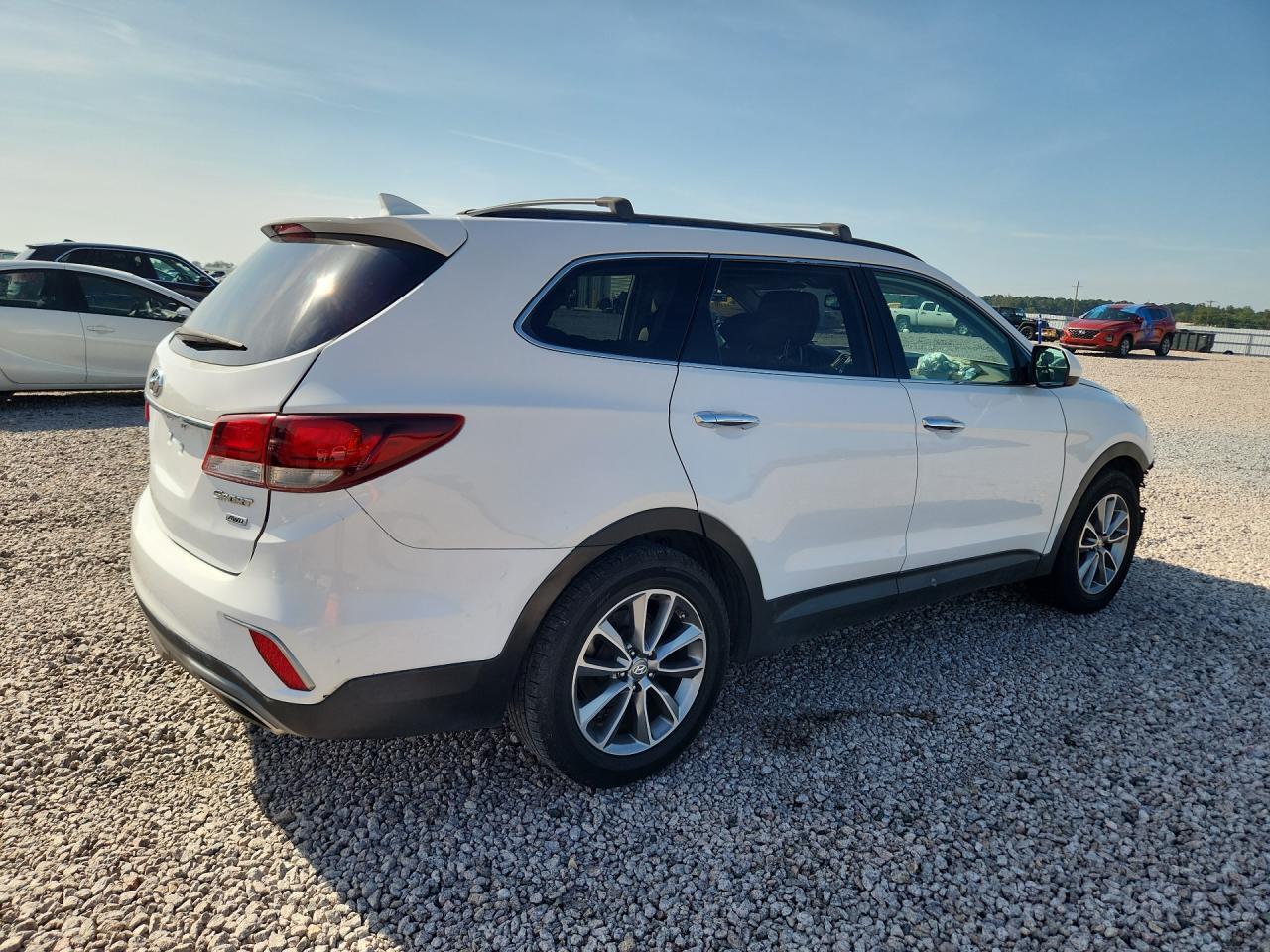 2017 HYUNDAI SANTA FE SE — Фото 3 из 14