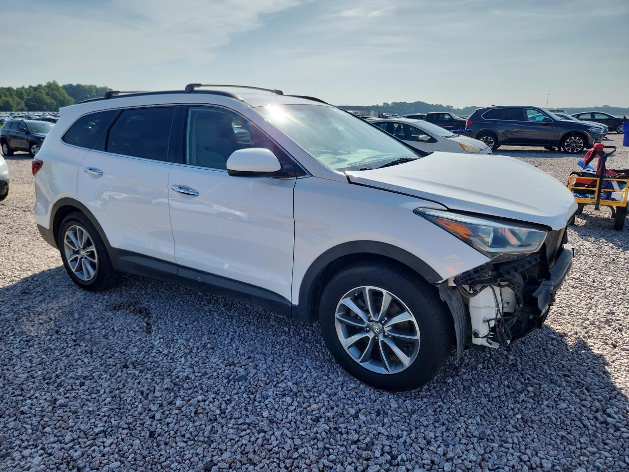 2017 HYUNDAI SANTA FE SE — Фото 4 из 14