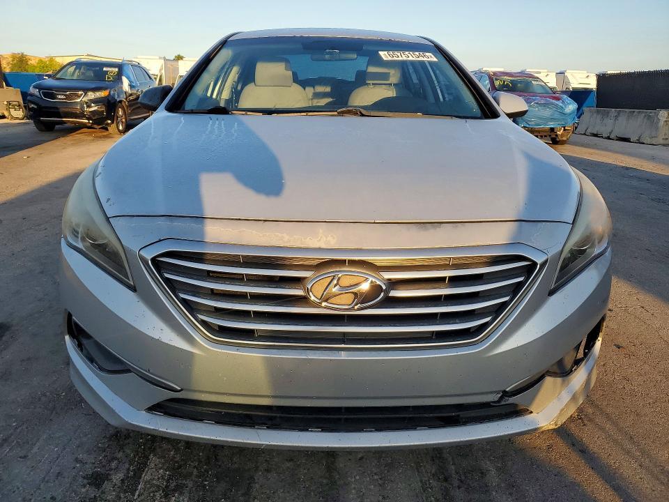 5NPE24AF3HH511095 2017 HYUNDAI SONATA photo no. 5