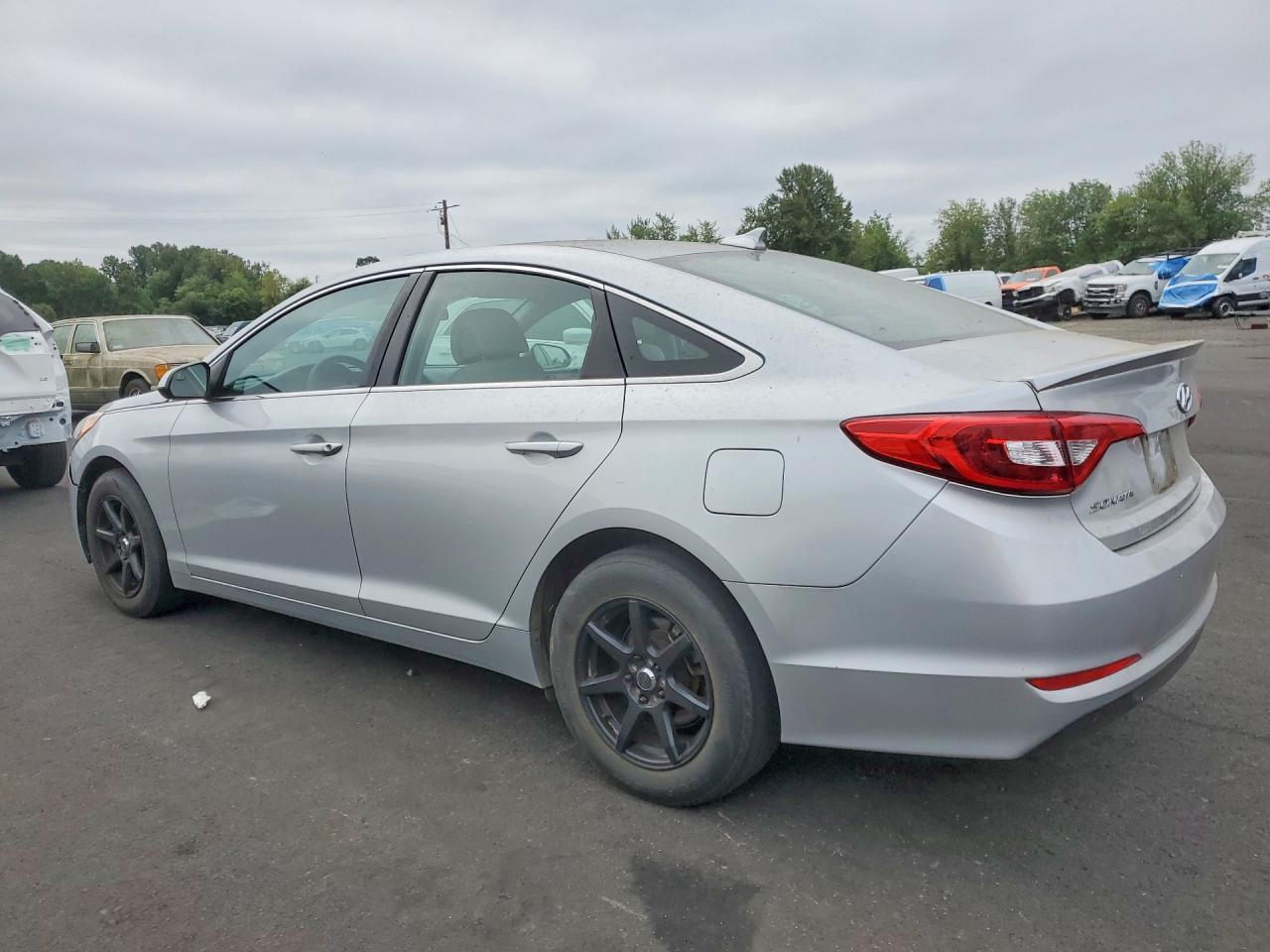 2017 HYUNDAI SONATA SE — Фото 2 из 12