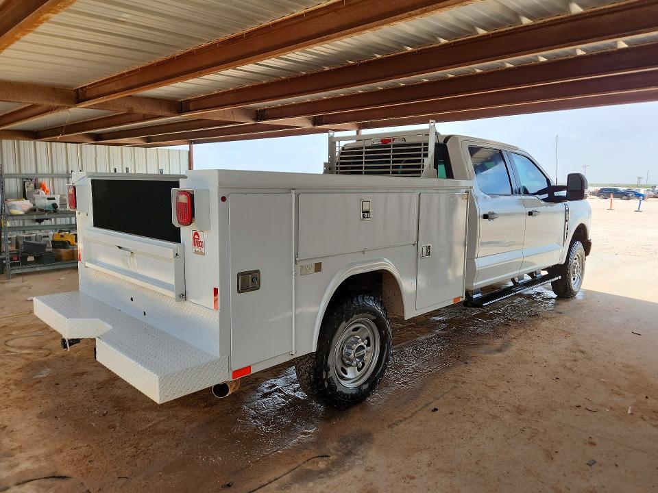 2023 FORD F250 SUPER DUTY — Фото 3 из 12