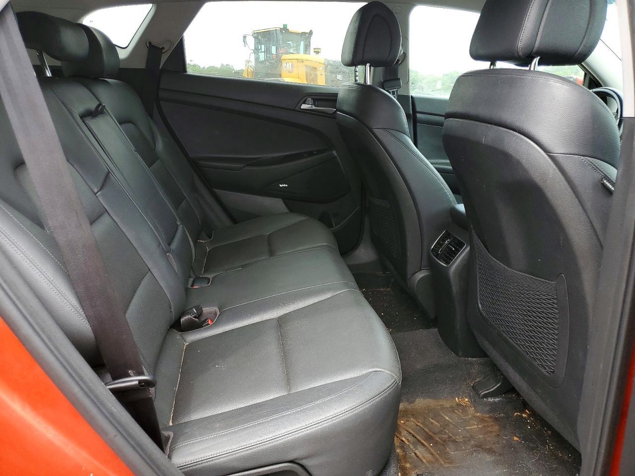 2017 HYUNDAI TUCSON LIMITED — Фото 11 из 13