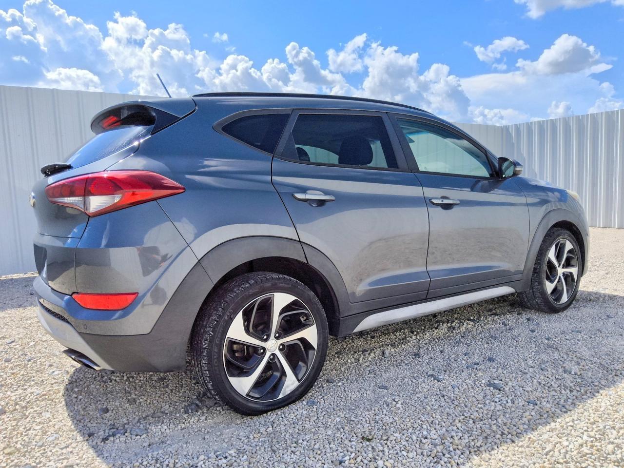 2017 HYUNDAI TUCSON VALUE — Фото 3 из 13