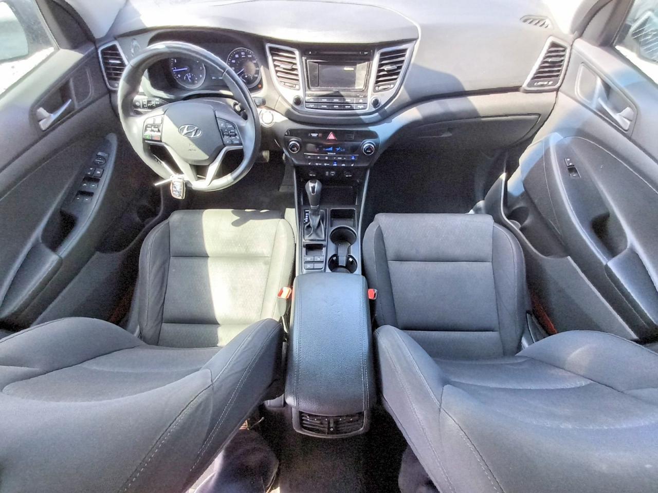 2017 HYUNDAI TUCSON VALUE — Фото 8 из 13