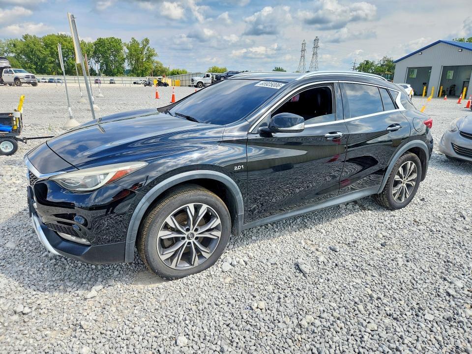 2017 INFINITI QX30 PREMIUM
