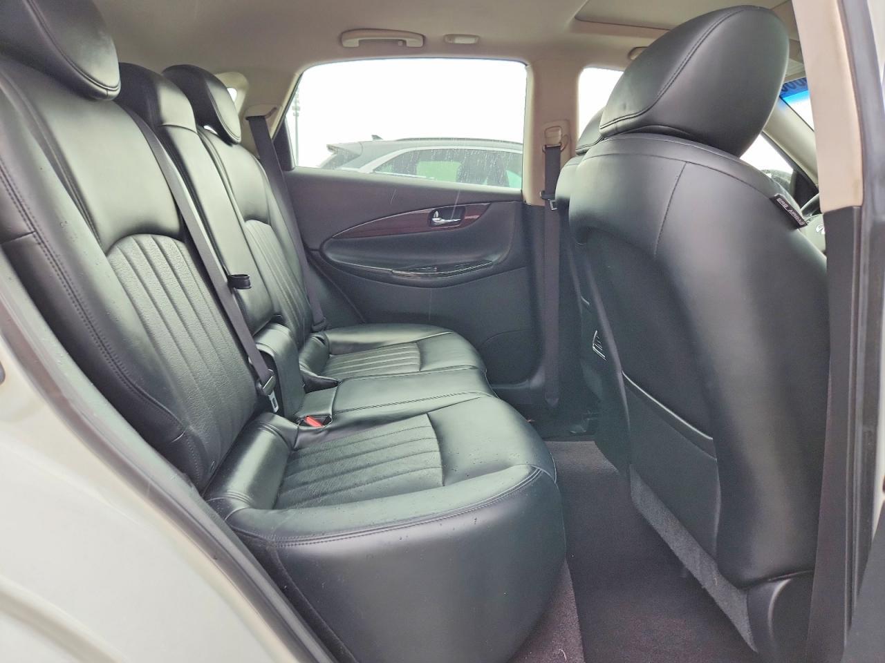 2017 INFINITI QX50 BASE — Фото 11 из 13