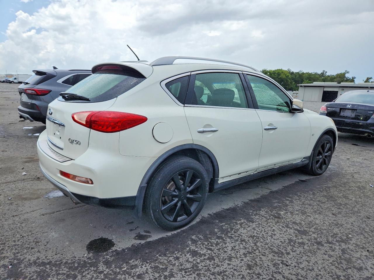 2017 INFINITI QX50 BASE — Фото 3 из 13