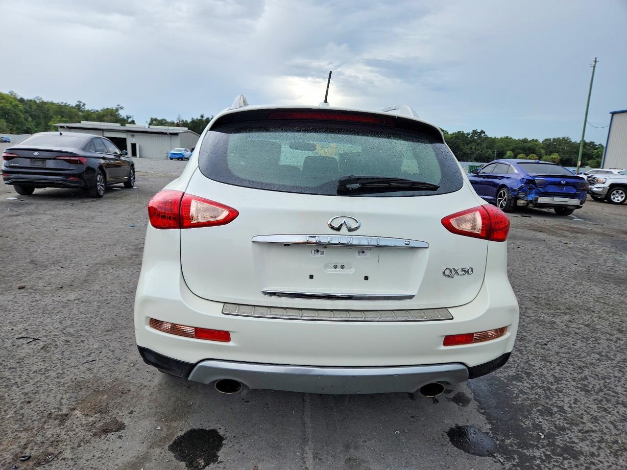 2017 INFINITI QX50 BASE — Фото 6 из 13
