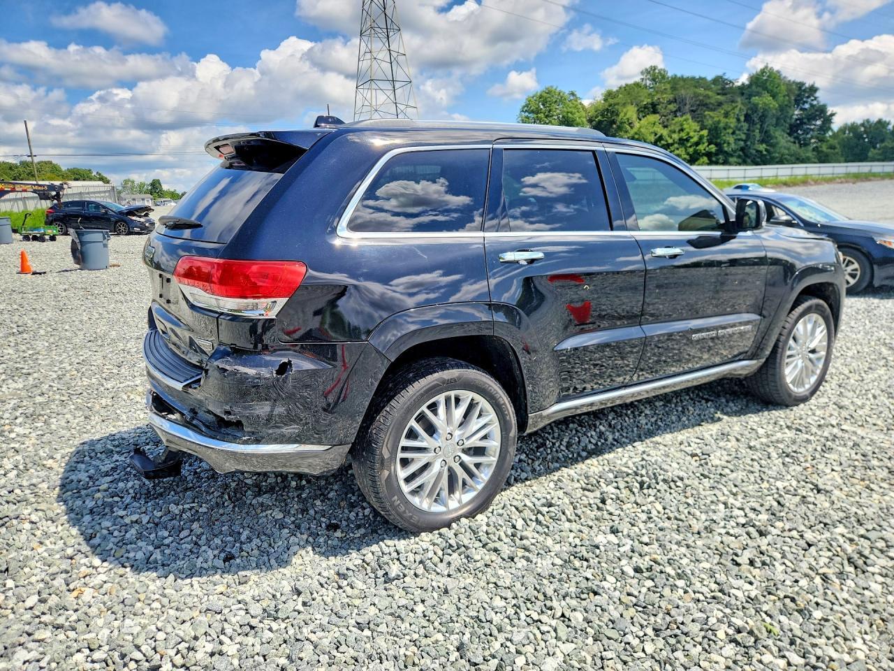 2017 JEEP GRAND CHEROKEE SUMMIT — Фото 3 из 13