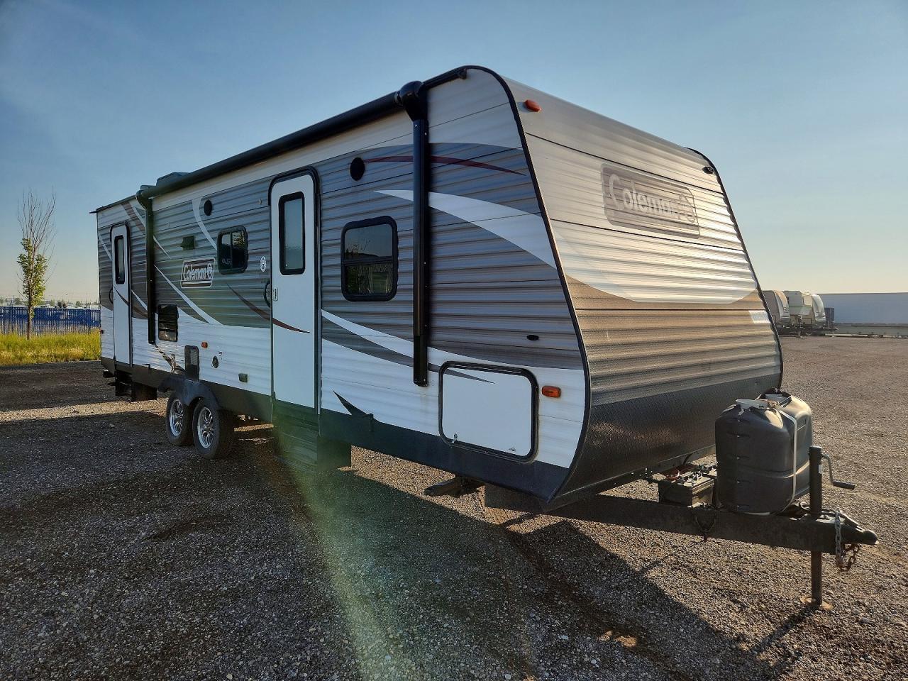 2017 KEYSTONE COLEMAN 4YDT26325HY935421