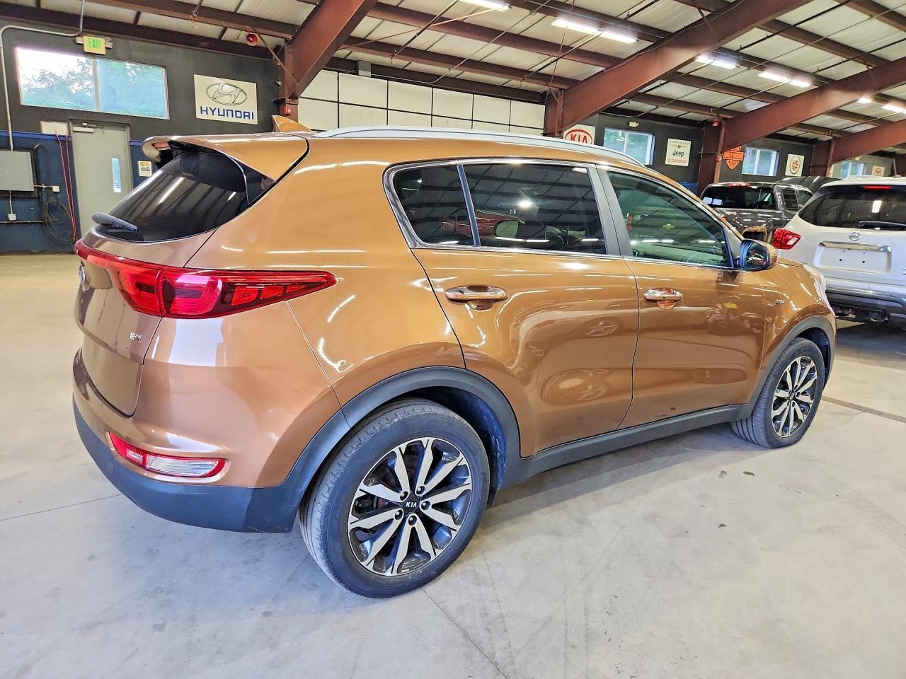 2017 KIA SPORTAGE EX — Фото 3 из 13