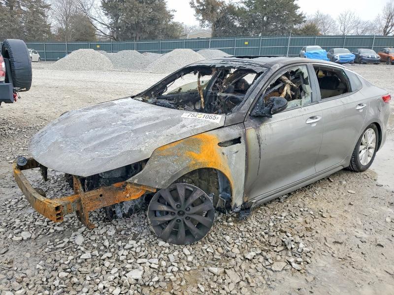 2017 KIA OPTIMA 5XXGU4L30HG174323