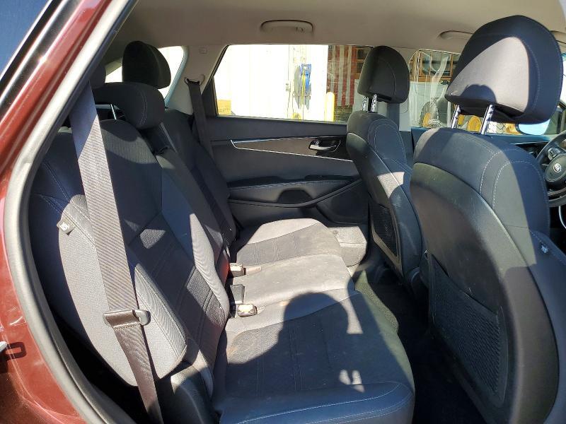 2017 KIA SORENTO LX V6 — Фото 11 из 13