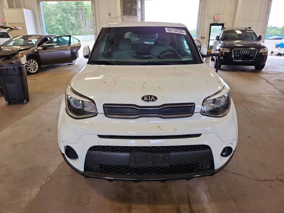 2017 KIA SOUL BASE — Фото 5 из 13