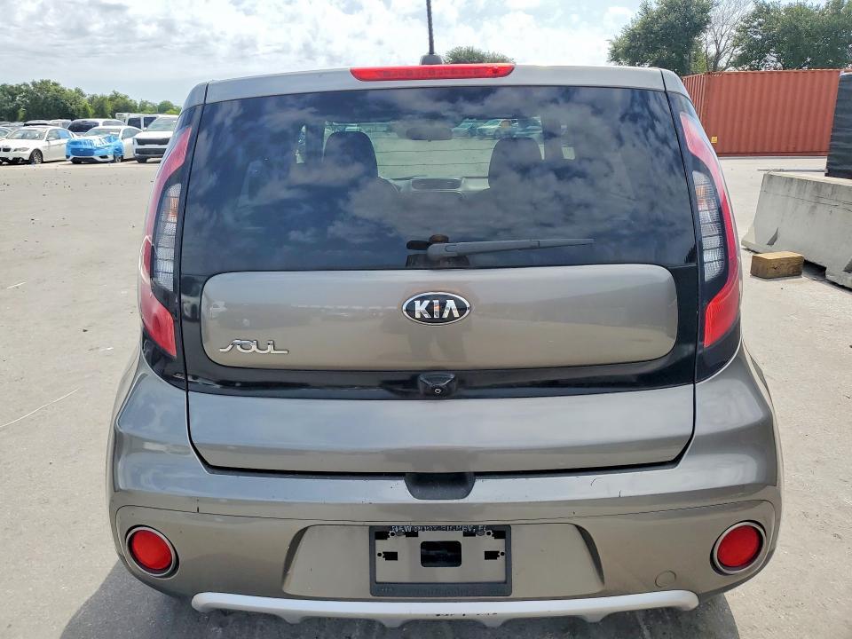 2017 KIA SOUL + — Фото 6 из 13