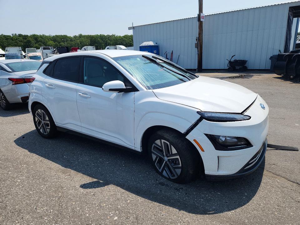 2023 HYUNDAI KONA SE — Фото 4 из 13