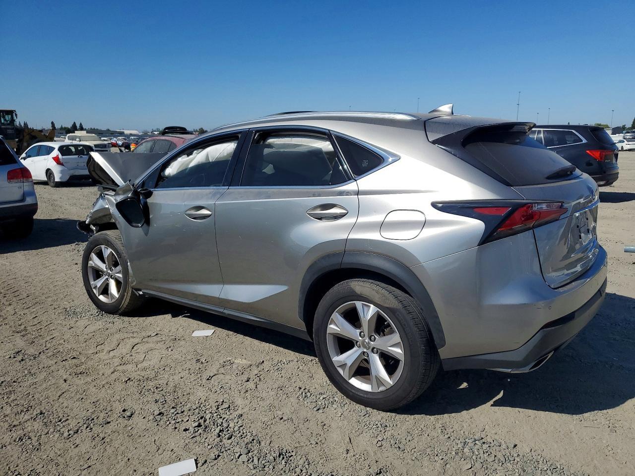 2017 LEXUS NX 200T BASE — Фото 2 из 12