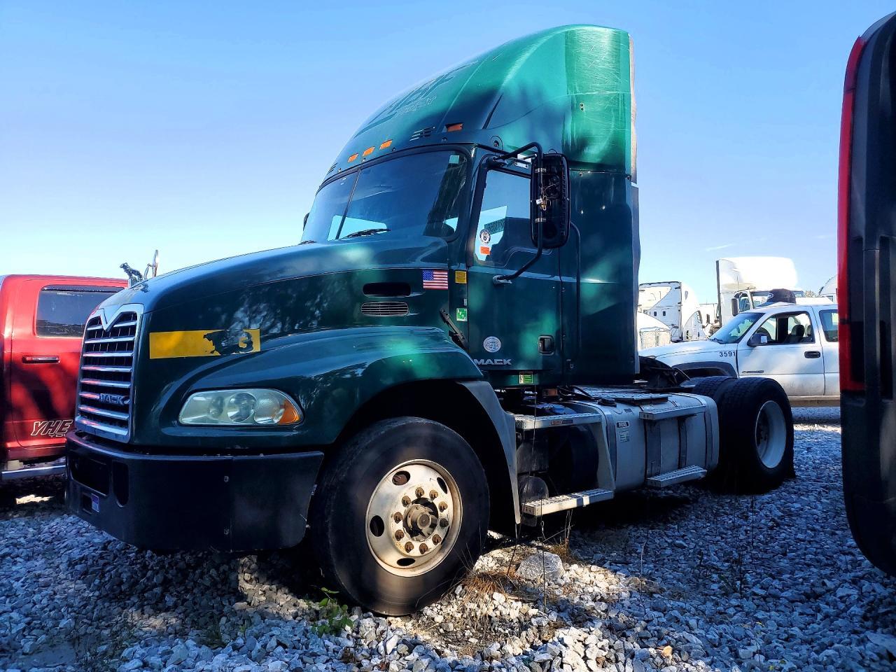 2017 MACK 600 1M1AW01X2HM009611