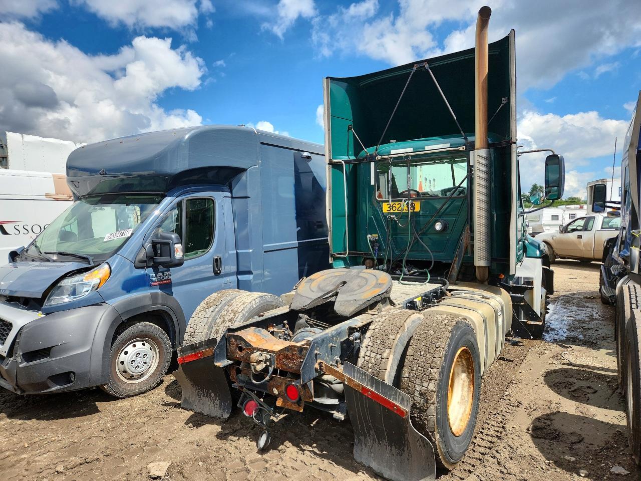 2017 MACK 600 CXU600 — Фото 3 из 13