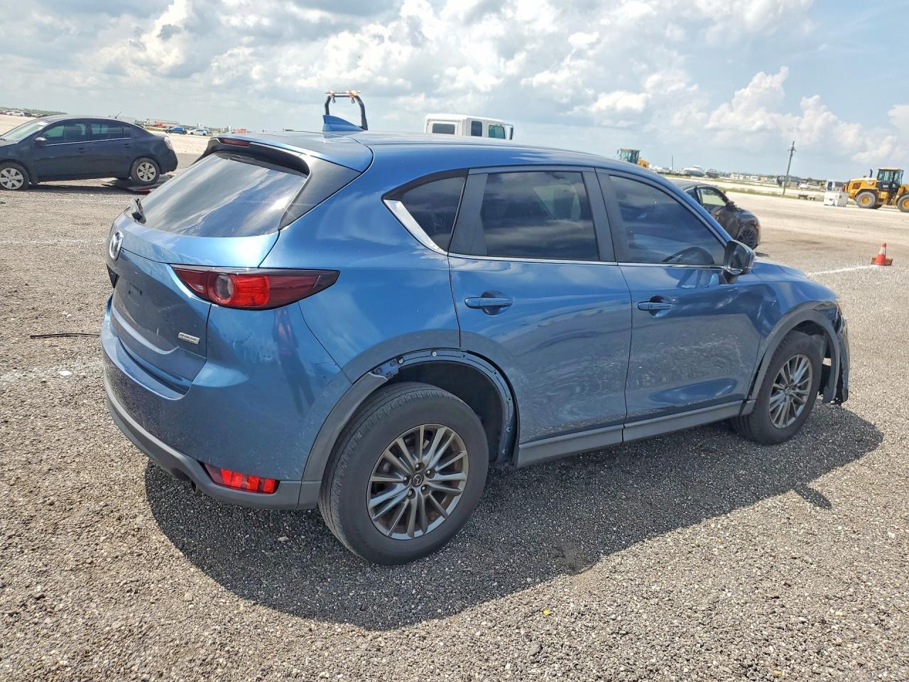 JM3KFACL4H0104738 2017 MAZDA CX-5 photo no. 3