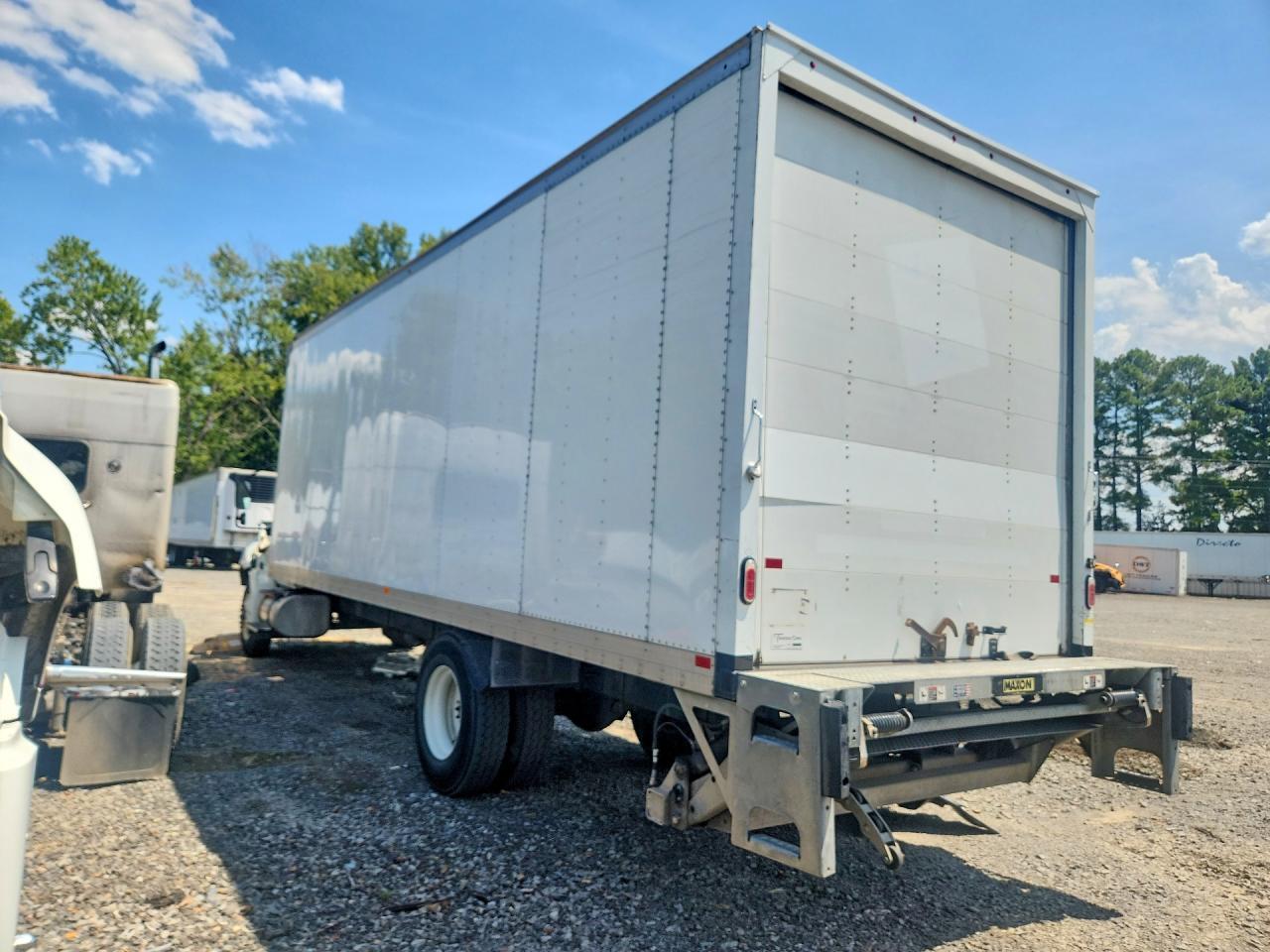 2023 INTERNATIONAL MV607 BOX TRUCK — Фото 2 из 13