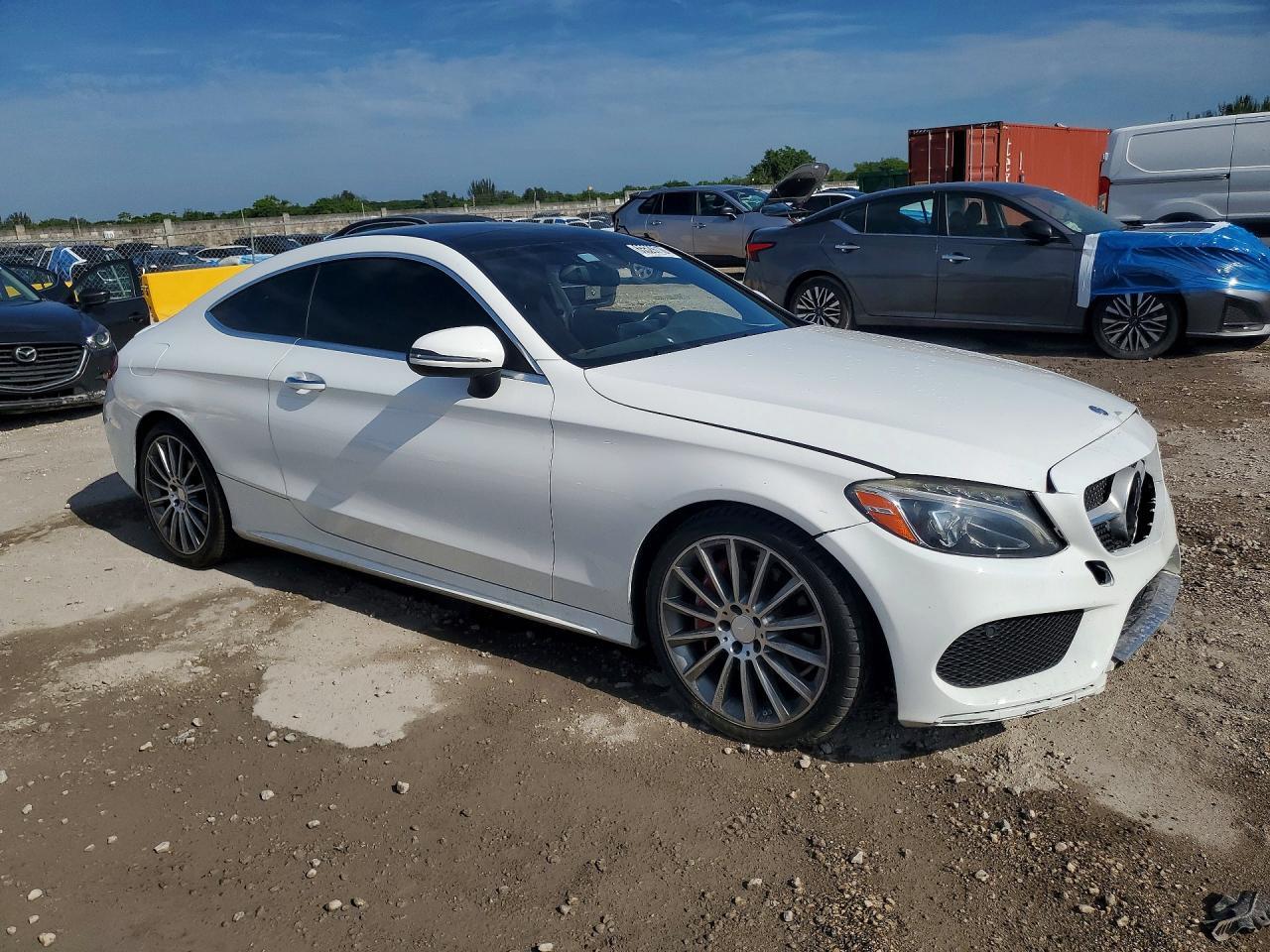 2017 MERCEDES-BENZ C 300 — Фото 4 из 12