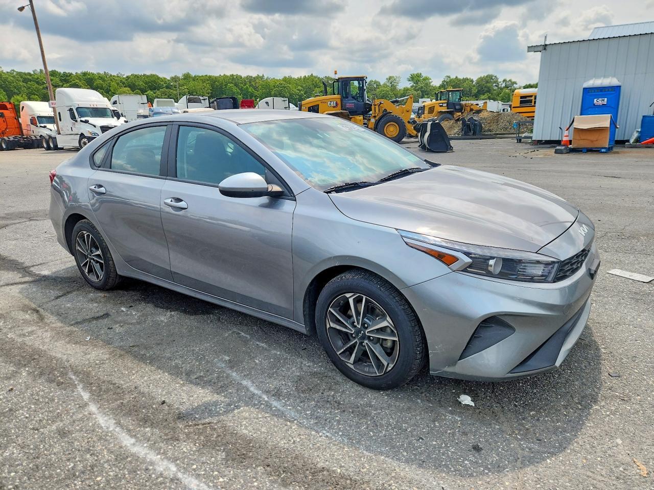 2023 KIA FORTE LXS — Фото 4 из 12