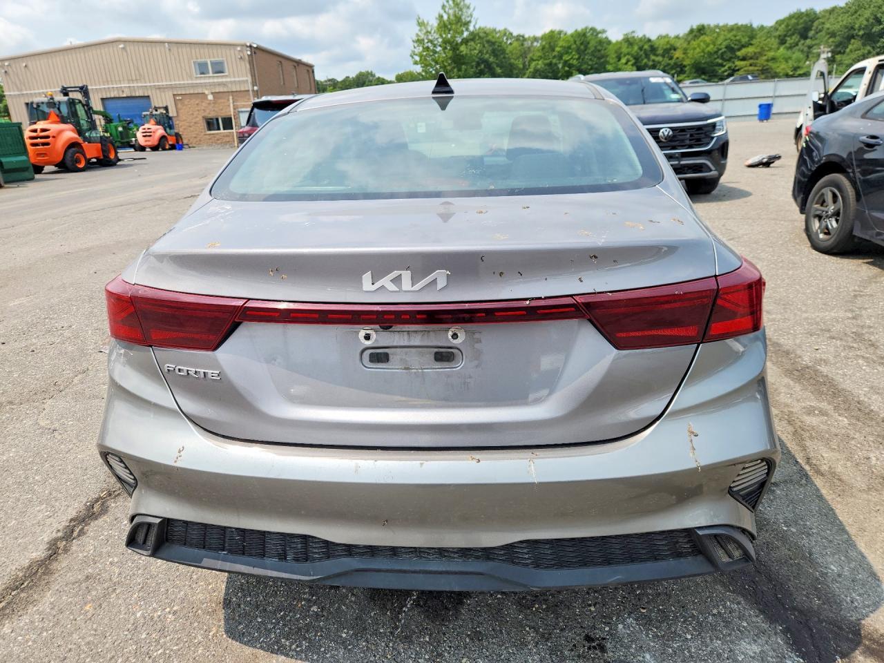 2023 KIA FORTE LXS — Фото 6 из 12