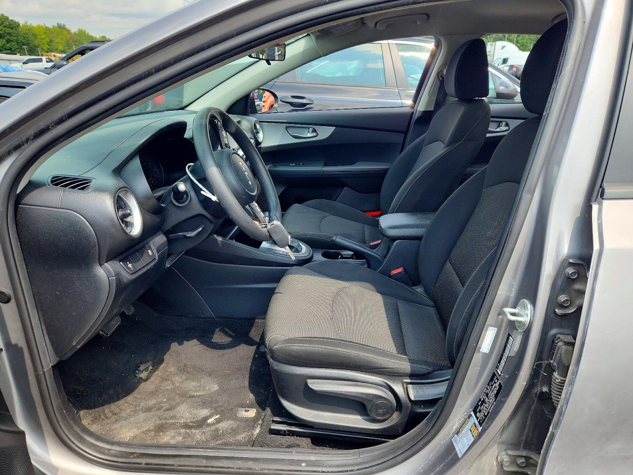 2023 KIA FORTE LXS — Фото 7 из 12