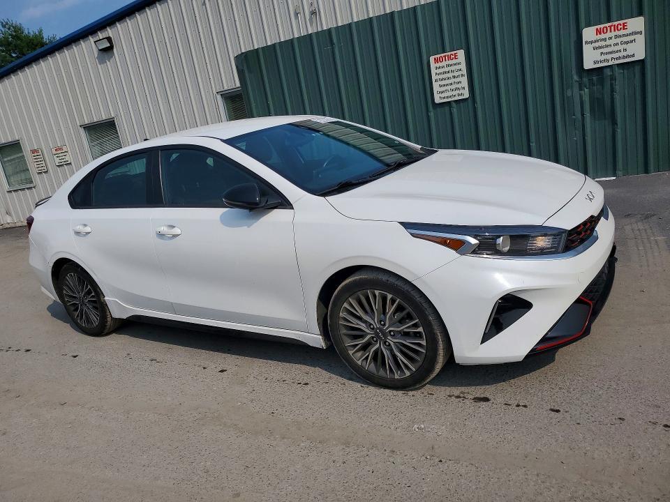 2023 KIA FORTE GT LINE — Фото 4 из 12