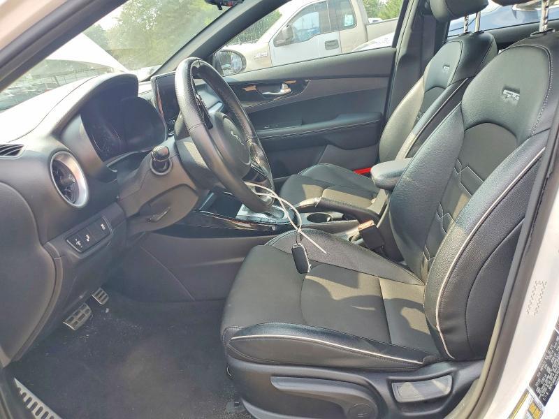 2023 KIA FORTE GT LINE — Фото 7 из 12