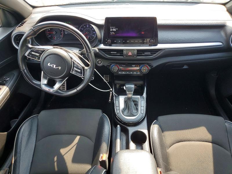 2023 KIA FORTE GT LINE — Фото 8 из 12