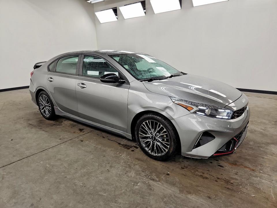 2023 KIA FORTE GT LINE — Фото 4 из 12
