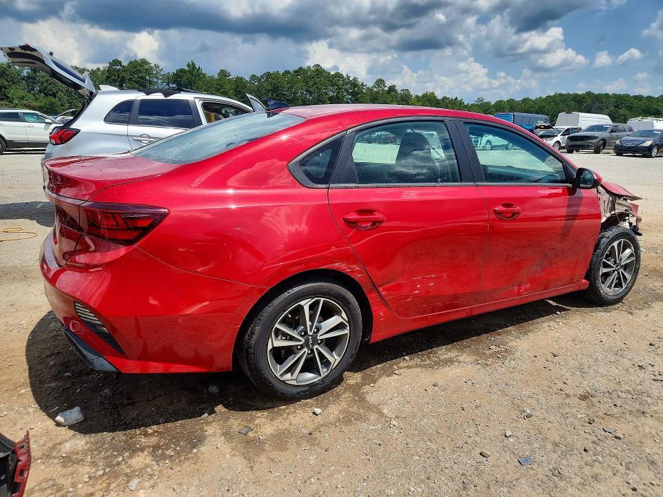 2023 KIA FORTE LXS — Фото 3 из 13