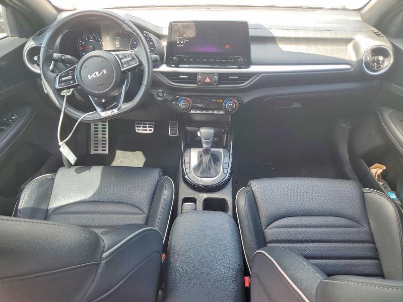 2023 KIA FORTE GT LINE — Фото 8 из 12