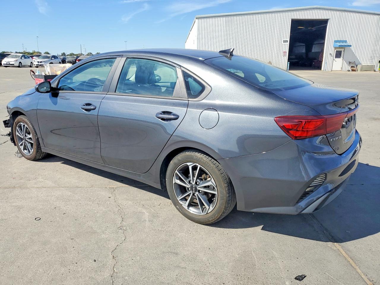 2023 KIA FORTE LXS — Фото 2 из 13