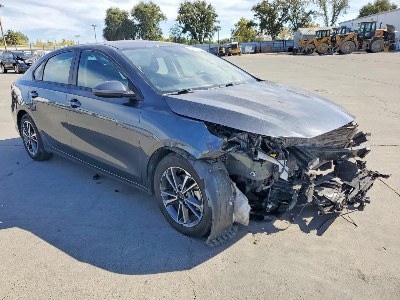2023 KIA FORTE LXS — Фото 4 из 13