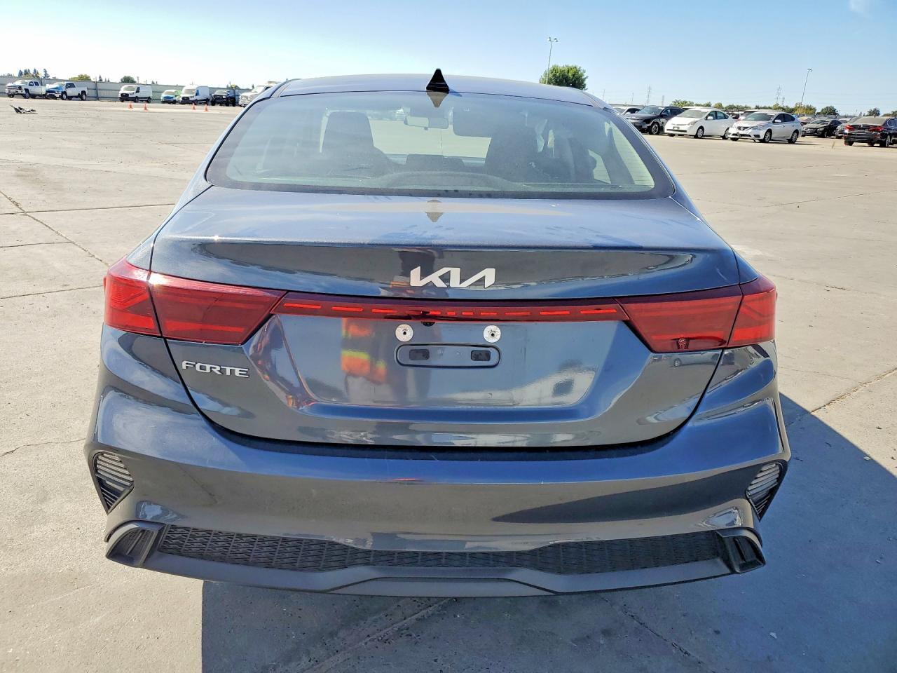 2023 KIA FORTE LXS — Фото 6 из 13