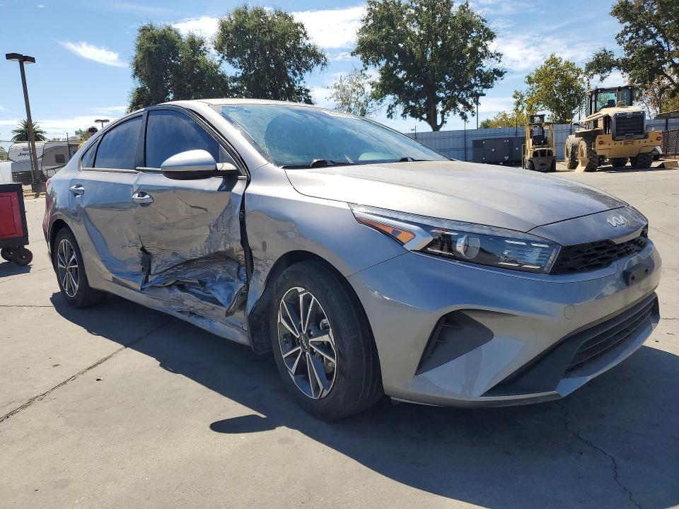 2023 KIA FORTE LXS — Фото 4 из 12