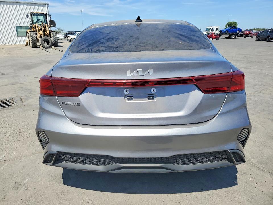 2023 KIA FORTE LXS — Фото 6 из 12