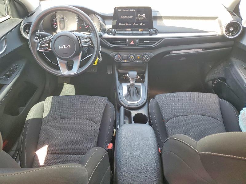 2023 KIA FORTE LXS — Фото 8 из 12
